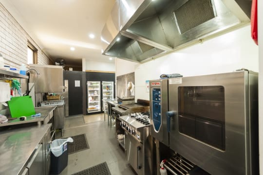 LEASEHOLD - Punkah Pantry, Porepunkah VIC - 1P0623