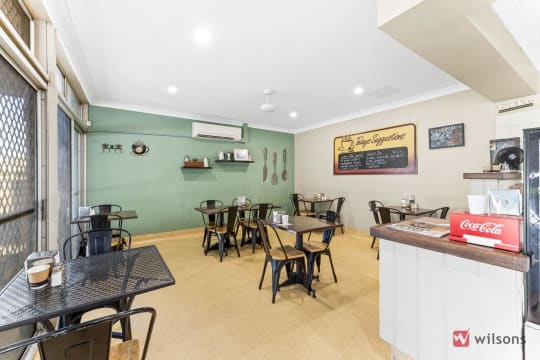 Thriving takeaway - cafe in busy retail/industrial - homemaker centre