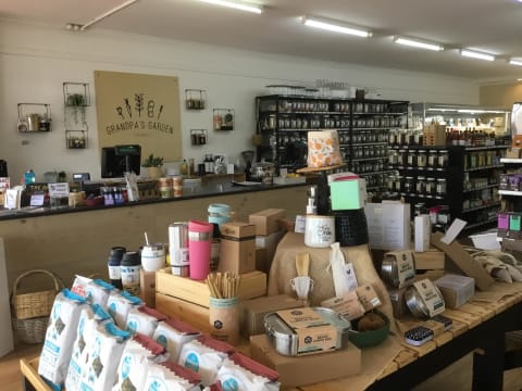 THRIVING ORGANIC SUPERMARKET, HEALTH STORE, APOTHECARY & WELLNESS HUB