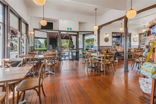 Restaurateurs & Cafe/Bar operators: ignite this unique Spice of Life Cafe Deli to be so much ...