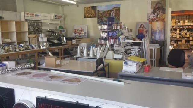 SAKO SIGNS - GREAT, SOLID BUSINESS - REGULAR CUSTOMERS