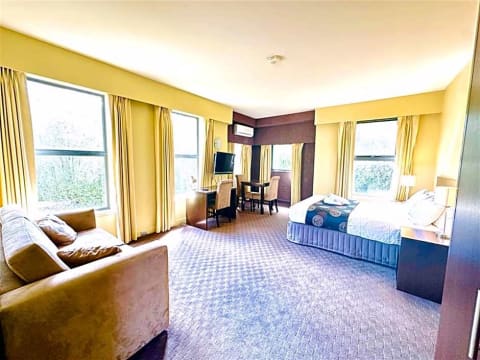Leasehold Motel for Sale - Prime Ballarat Location