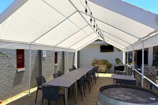 LEASEHOLD - Glenrowan Hotel, VIC - 1P0575