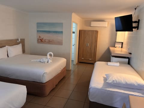 Whitsunday Gateway Motel: 14 rooms, $343k avg profit, growth upside | Resort Brokers ID : FH009225