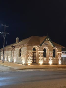 GOLDEN OPPORTUNITY IN THE MIDWEST - BEING SOLD LEASEHOLD