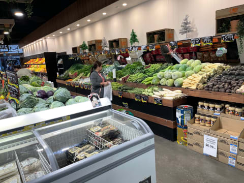 FRUIT SHOP (MELB NTH SUBURBS)