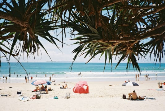 Art and Retail Business for Sale – Iconic Hastings Street, Noosa Heads location