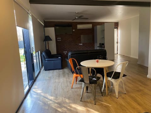 Drovers Arms Hotel - Freehold & Going Concern | Goornong