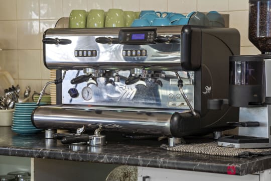 Café in the middle of a booming retail HUB