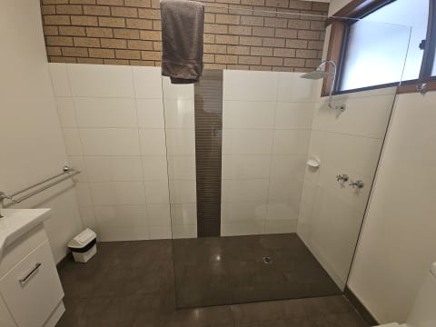 A RARE FIND SO CLOSE TO MELBOURNE - 2126ML