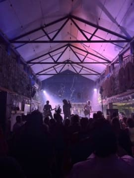 Restaurant/Bar Entertainment Venue in Eltham (JASW0061)