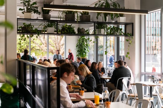 Day time cafe in prime location - Barton