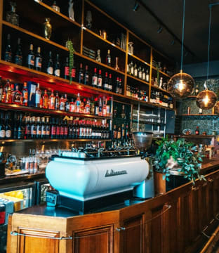 Premium Windsor Hospitality Venue – Blank Canvas Opportunity!