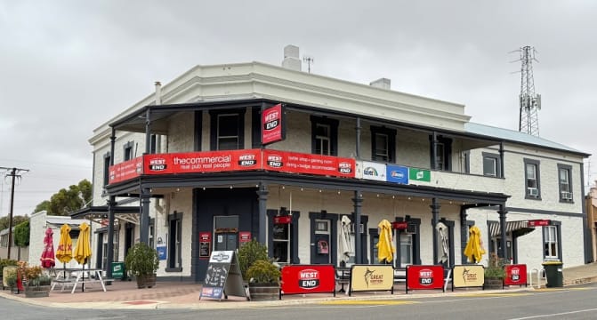 Commercial Hotel in Morgan - Lease