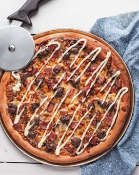 PIzza Store  - Highly Profitable Prime Location  - Booming City Edge Location
