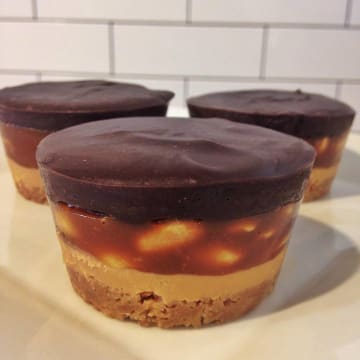 ***** Bakery with Over 40 Years History *****