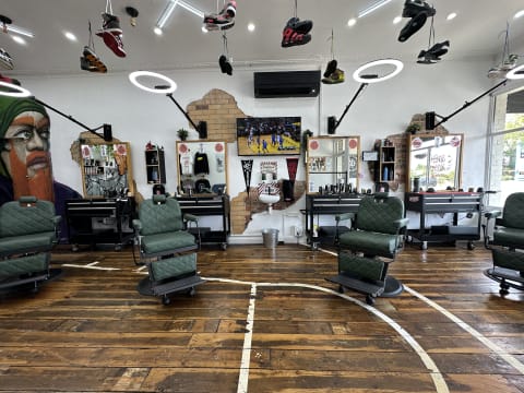 BARBERSHOP / Rare opportunity