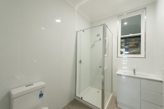 CAFE BUSINESS & HOUSE FOR SALE - Painters Cafe, Corowa NSW - 1P0542