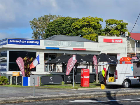 Wood-Fired Italian Gourmet Pizza DELI at Gumdale
