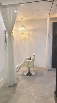 FULLY FITTED HAIR SALON  WALK IN & START TRADING