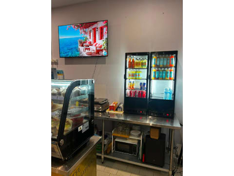Fully-Equipped Café for Sale in Croydon with Secure Lease, Well-Presented Fit-Out