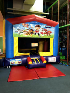 Lollipops Playland and Cafe Springwood Indoor Playcentre / Playground