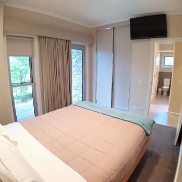 Great cash flow & long lease - Lifestyle accommodation business in wine country