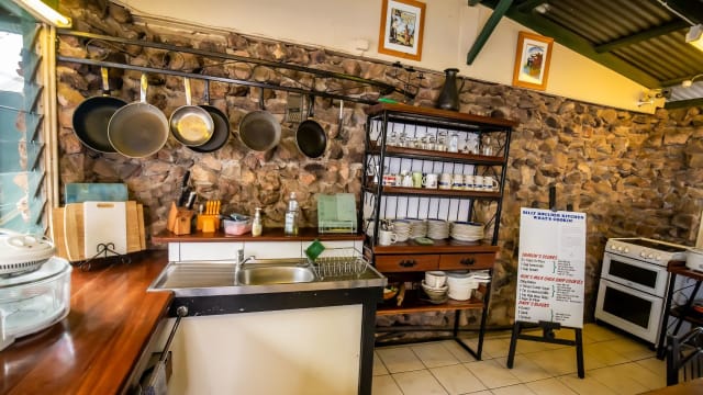 Sapphire Caravan & Cabin Park - Established Park in a Renowned Outback Tourism Region