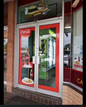 Fully equipped, established Thai Restaurant in Oak Flats (Thai Central)