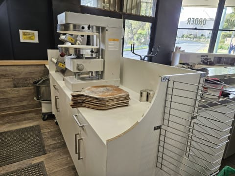 WOODFIRED PIZZA BUSINESS FOR SALE.