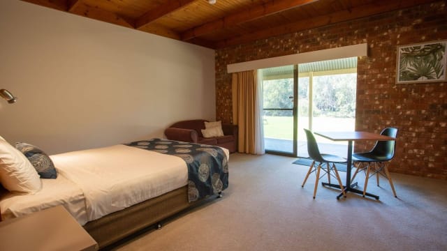 Cadell on the Murray -  Riverfront Motel Resort – Refurbished &  Secure Long Lease