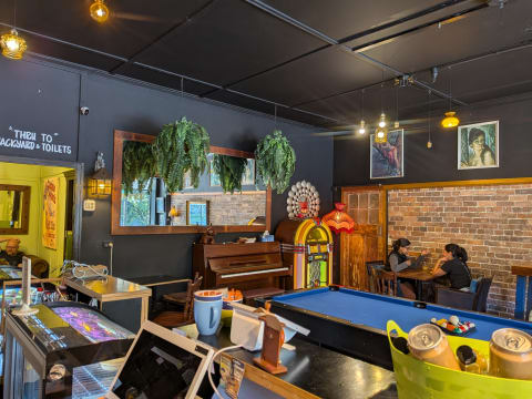 Cafe in Annerley qld for sale