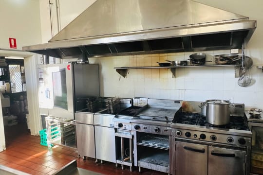 Queen's Head Hotel - Priced to Sell - Long Lease