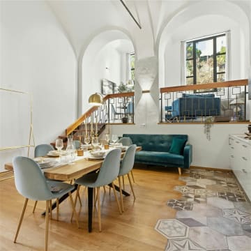 Flooring Retail Business - Strong Profits, Regional Hub