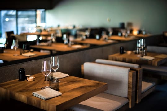 Premium Licensed Hospitality $8000 per week Opportunity with Private Residence [2602102]