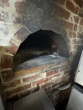 Woodfire Pizza Licensed Ringwood - contact landlord