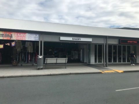 PROFITABLE SUNSHINE COAST BAKERY FOR SALE PRICE $360,000 plus SAV PRICED TO SELL