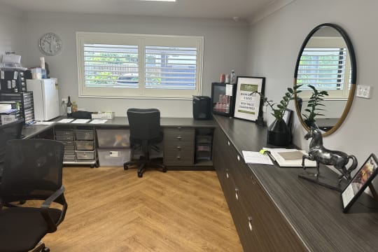 EXECUTIVE LONG TERM MONEY EARNER IN THE TOOWOOMBA CBD - 2900ML