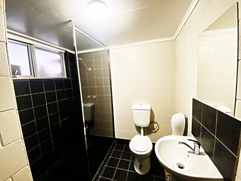 Best Tassie Hotel All Revenue Streams A1 Present FHGC 0/0 $895K +sav Vendor Finance conditions app