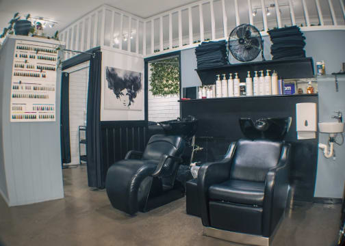 Hair & Beauty Salon in Prime Location - Ready for New Owner