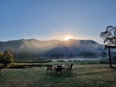 A BEAUTIFUL LOCATION TO OWN YOUR OWN FREEHOLD MOTEL - 1836MF