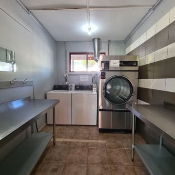 24 - ROOM REGIONAL MOTEL - NSW
