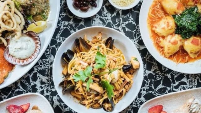 Amiconi Restaurant – West Melbourne