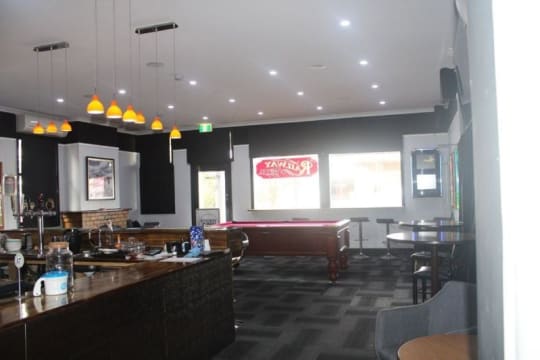 FREEHOLD PUB WITH ADDITIONAL OPTIONS (ACCOMMODATION/RESIDENCE/CAFE)