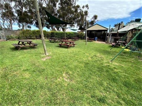 Gungellan Hotel Lease with huge potential