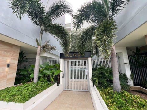 Under Contract - ID 9128