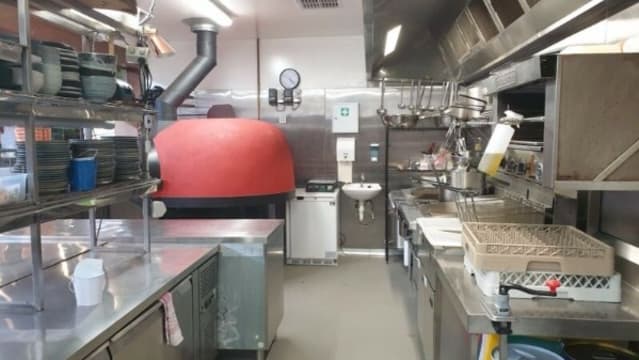 Restaurant/Bar Entertainment Venue in Eltham (JASW0061)