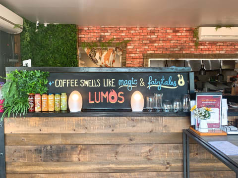 Lumos Café Restaurant