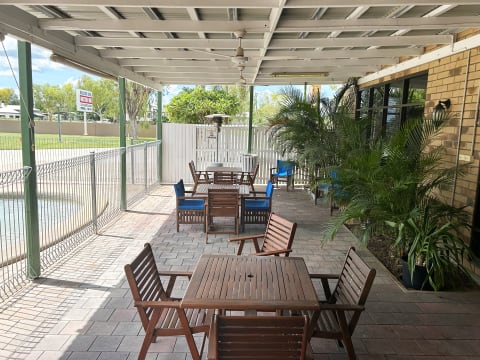 MODERN WESTERN QLD LEASEHOLD MOTEL OPPORTUNITY - 1941ML