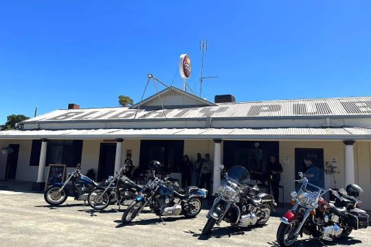 FREEHOLD VACANT POSSESSION - Blighty Hotel, NSW - 1P0436